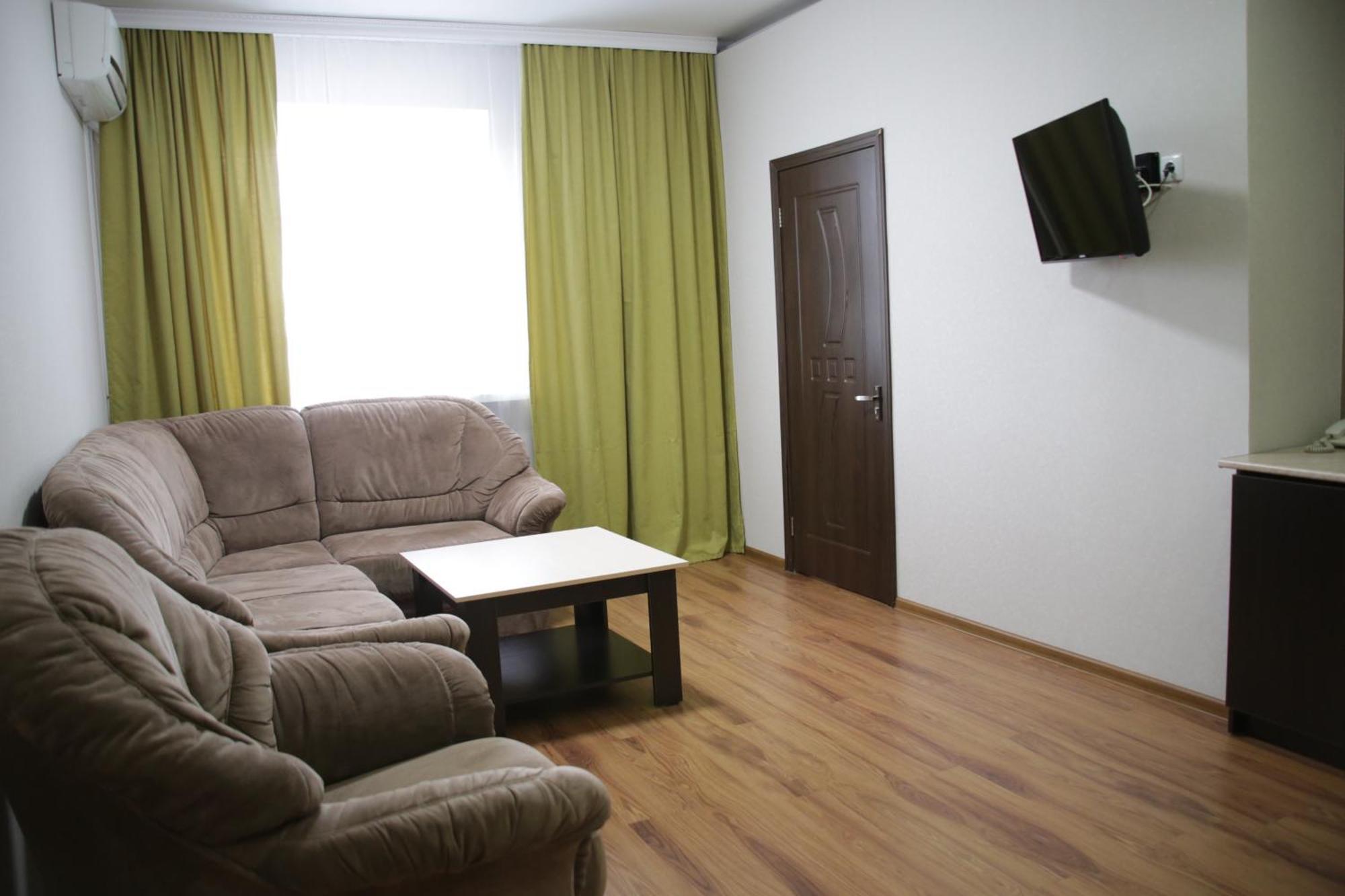 City Hotel Ustʼ-Kamenogorsk エクステリア 写真