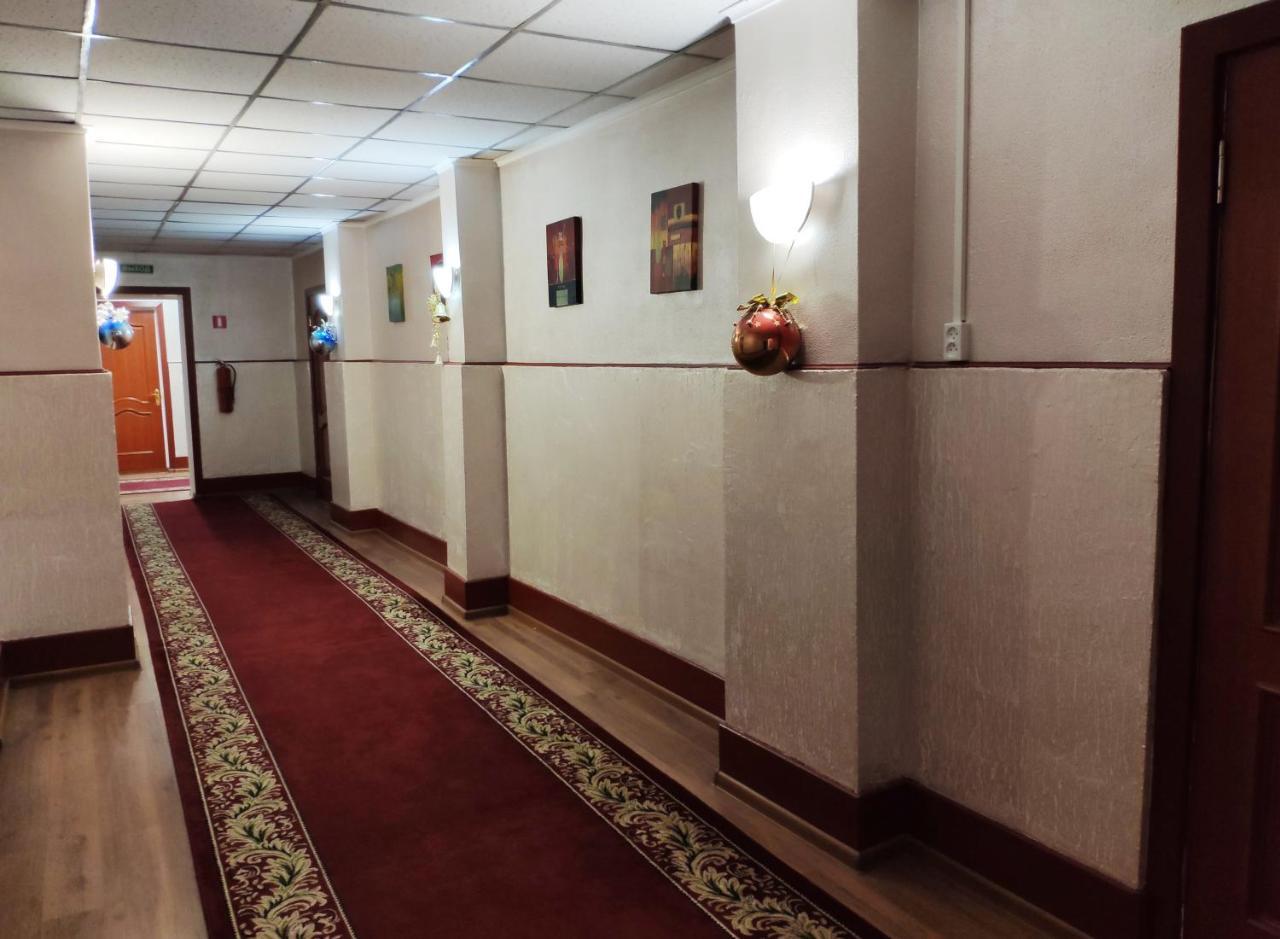 City Hotel Ustʼ-Kamenogorsk エクステリア 写真