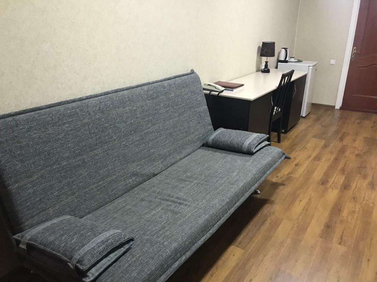 City Hotel Ustʼ-Kamenogorsk エクステリア 写真