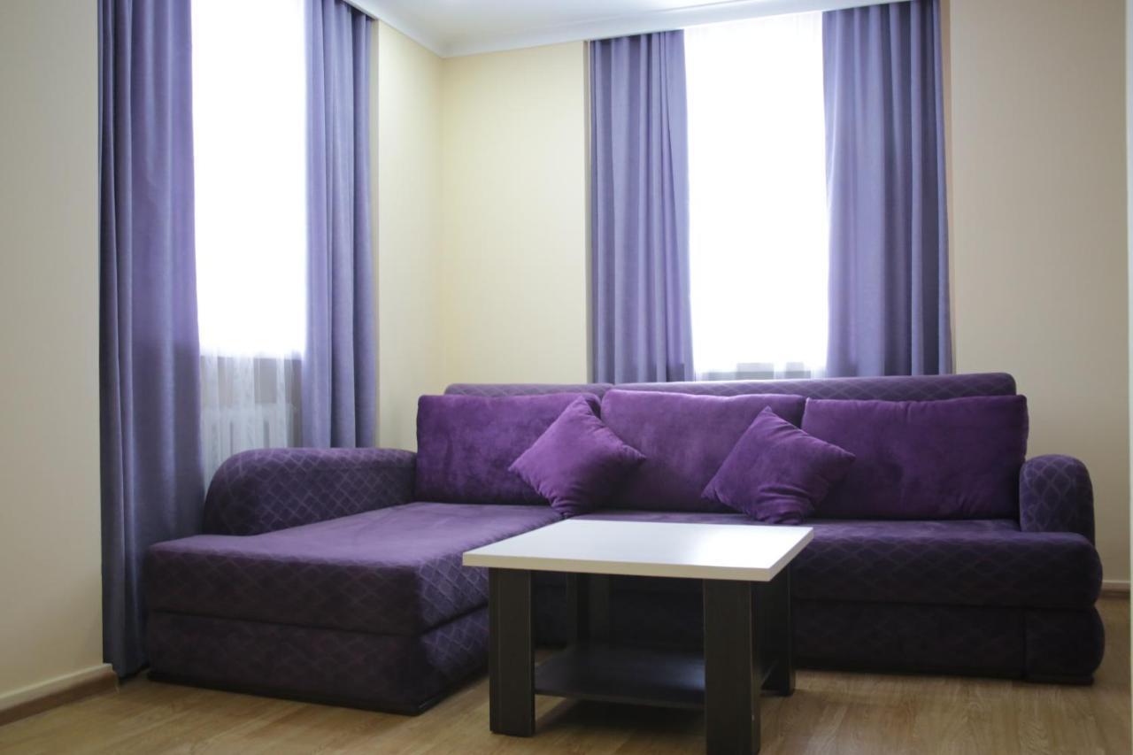 City Hotel Ustʼ-Kamenogorsk エクステリア 写真