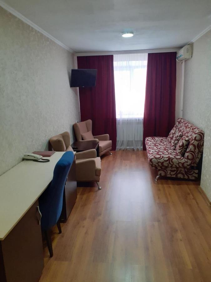 City Hotel Ustʼ-Kamenogorsk エクステリア 写真