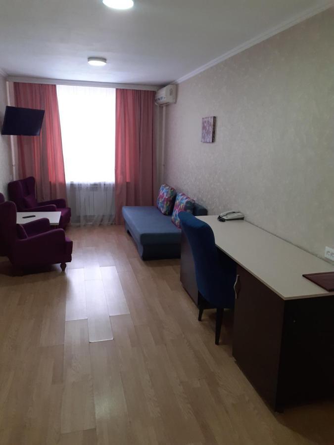 City Hotel Ustʼ-Kamenogorsk エクステリア 写真