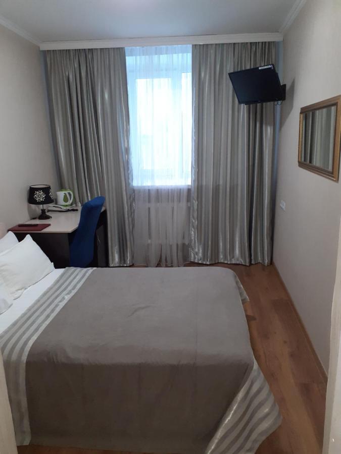 City Hotel Ustʼ-Kamenogorsk エクステリア 写真